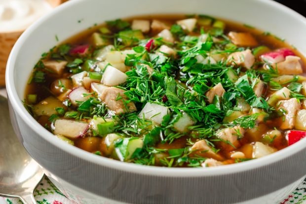 Okroshka with chicken on kvass