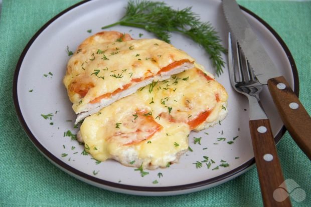 Turkey chops with tomatoes and cheese in the oven – a simple and delicious recipe with photos (step by step)