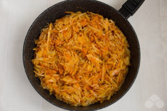 Cabbage stewed as in the dining room: photo of recipe preparation, step 4