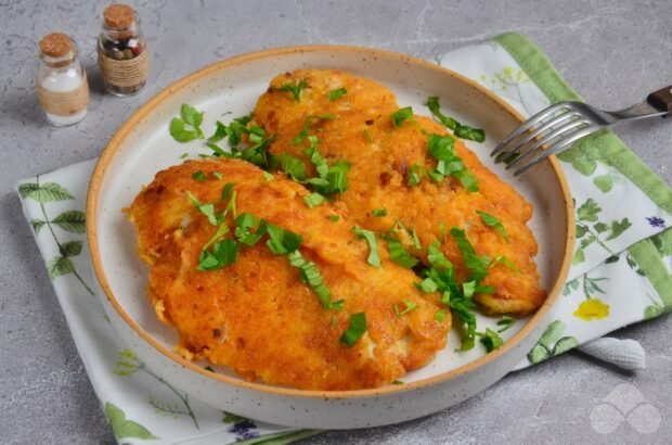 Chicken chops in mayonnaise batter