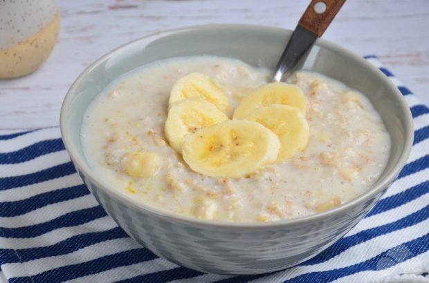 Children's oatmeal with banana – a simple and delicious recipe with photos (step by step)