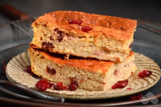 Cottage cheese casserole with cranberries and spelt flour