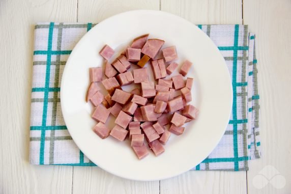 Omelet with ricotta and ham in the oven: photo of recipe preparation, step 1