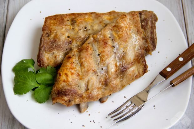 Simple pork ribs in the oven