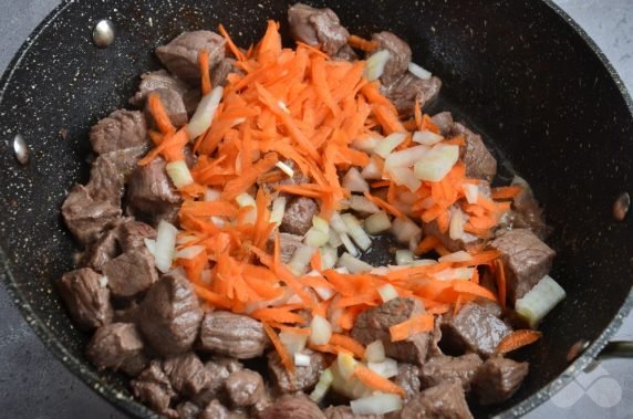 Beef goulash with smoked paprika: photo of recipe preparation, step 4