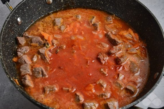 Beef goulash with smoked paprika: photo of recipe preparation, step 5