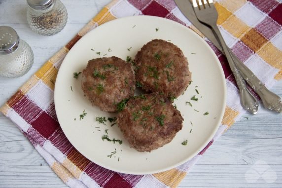 Cutlets with semolina: photo of recipe preparation, step 7