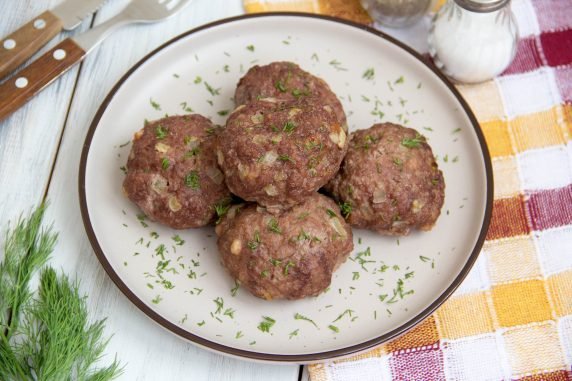 Meat cutlets in the oven: photo of recipe preparation, step 6