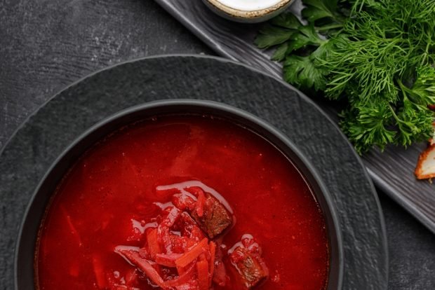 Borscht with beef and sauerkraut