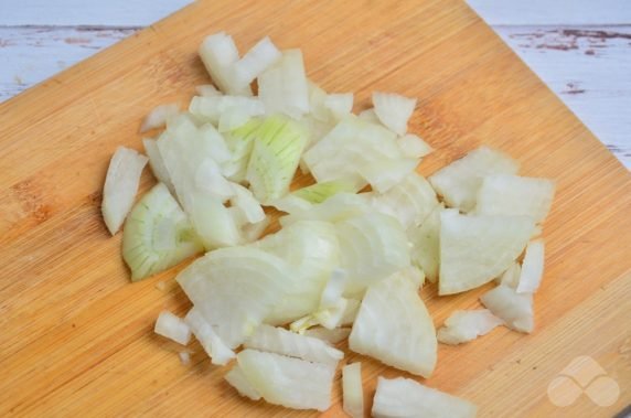 Stewed chicken in a slow cooker: photo of recipe preparation, step 2