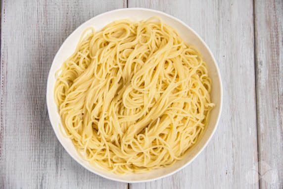 Pasta with tuna and spinach: photo of recipe preparation, step 1