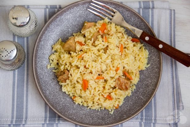 Pilaf with pork in a slow cooker