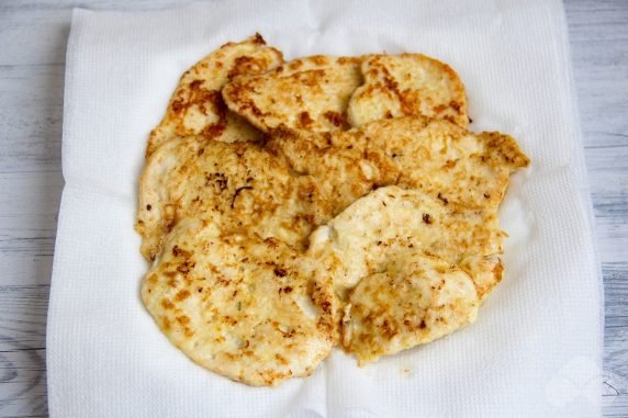 Tender chicken breast chops: photo of recipe preparation, step 6