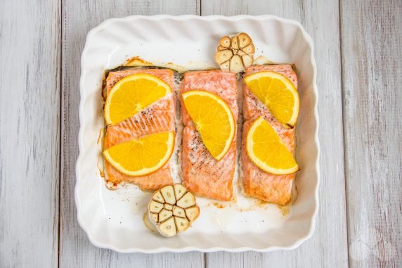 Salmon with oranges in the oven: photo of recipe preparation, step 4