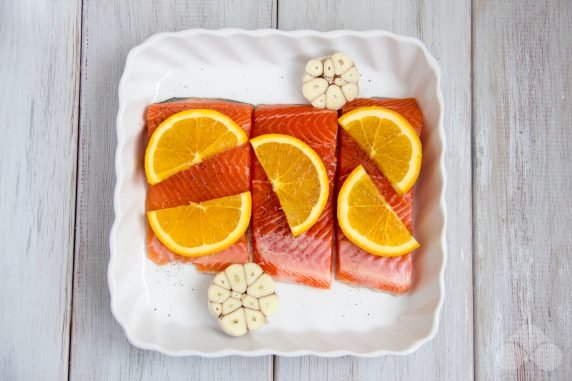 Salmon with oranges in the oven: photo of recipe preparation, step 3