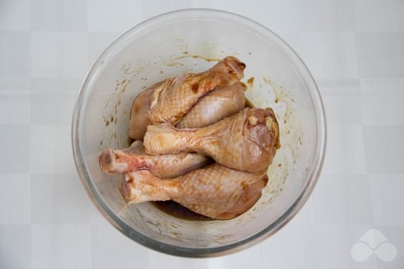 Roast chicken drumsticks: photo of recipe preparation, step 2