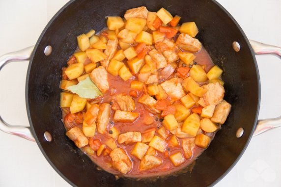 Pork and potato goulash: photo of recipe preparation, step 6