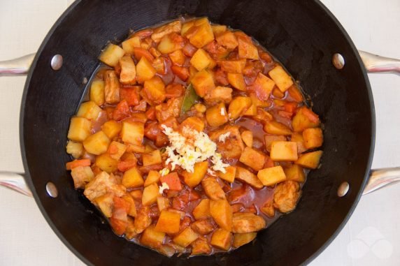 Pork and potato goulash: photo of recipe preparation, step 7