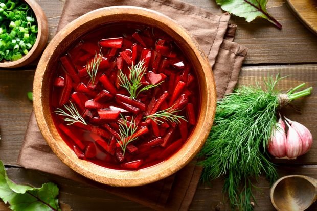 Lean Ukrainian borscht