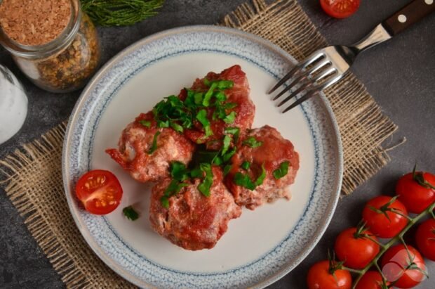 Meatballs with feta cheese in tomato: photo of recipe preparation, step 6