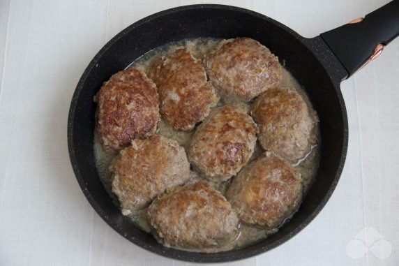 Quick minced pork cutlets: photo of recipe preparation, step 5