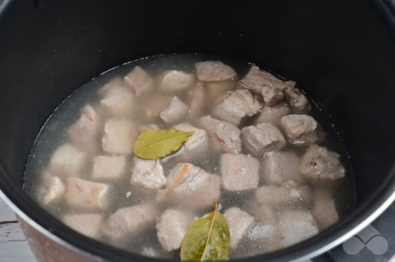 Buckwheat with pork in a slow cooker: photo of recipe preparation, step 4