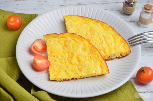 Cheese omelet in a slow cooker