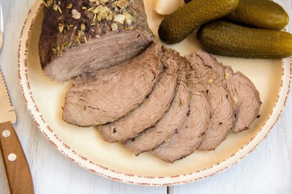 Beef whole piece, baked in the oven: photo of recipe preparation, step 8