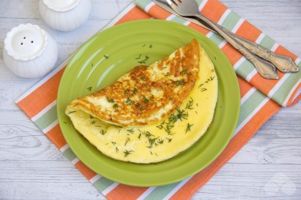 Omelet with milk – a simple and delicious recipe with photos (step by step)