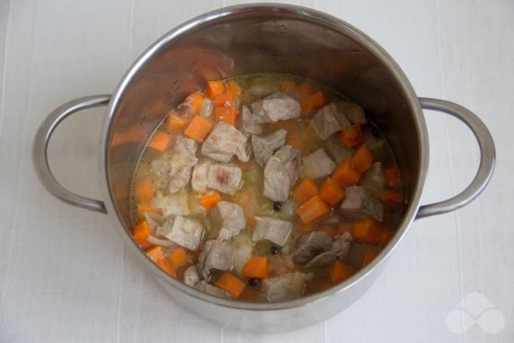 Vegetable stew with pork and mushrooms: photo of recipe preparation, step 6