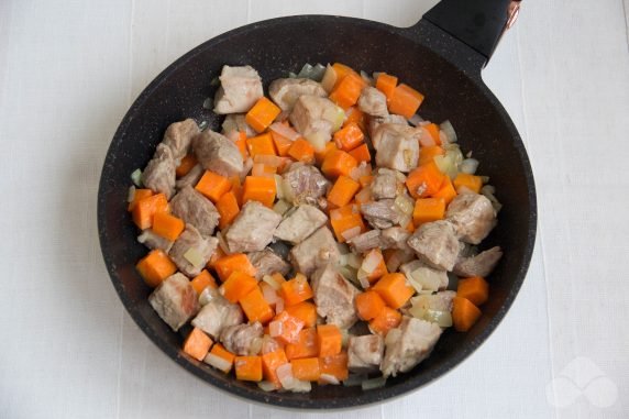 Vegetable stew with pork and mushrooms: photo of recipe preparation, step 5