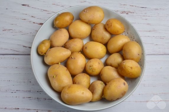 New potatoes in a rustic way: photo of recipe preparation, step 1