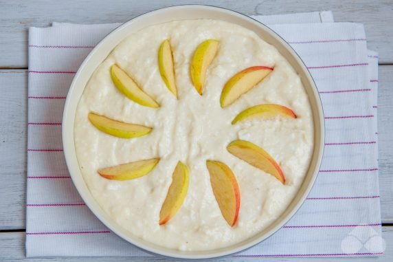 Cottage cheese casserole with apples: photo of recipe preparation, step 7