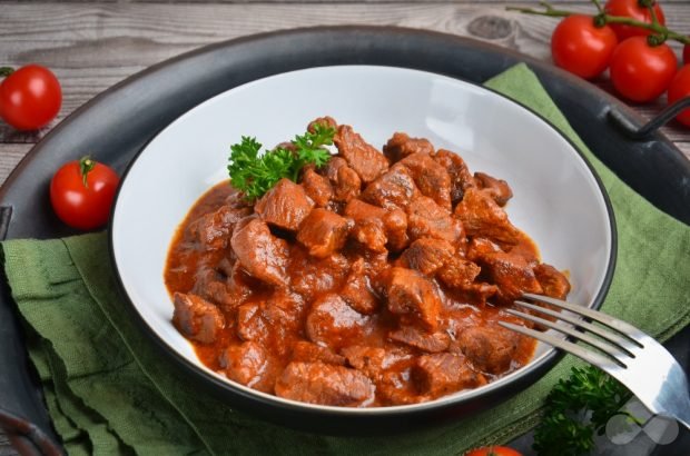 Beef goulash in a slow cooker