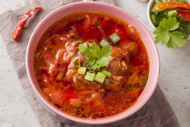 Borscht with string beans