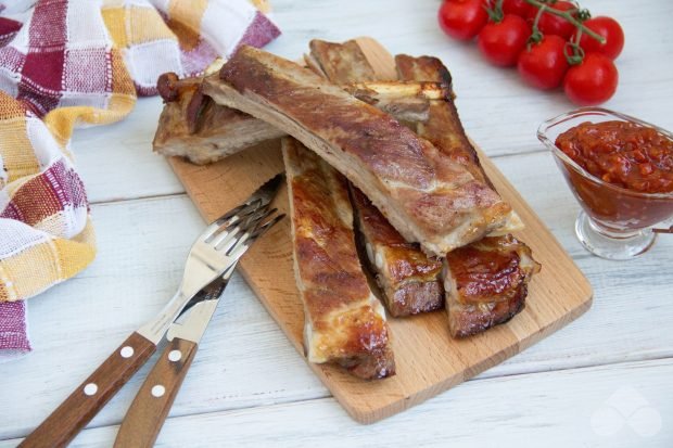 Pork ribs baked in honey