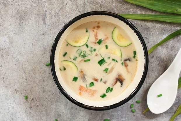 Milk soup with cucumbers and mushrooms