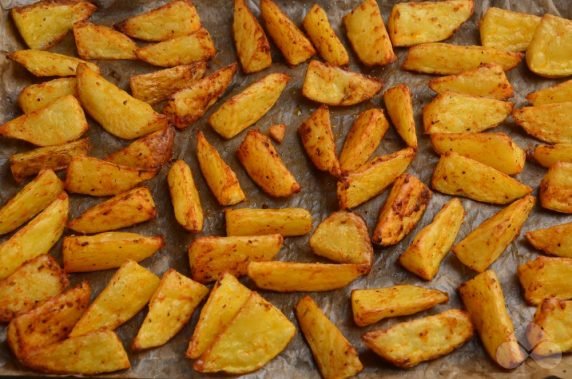 Rustic potatoes with garlic: photo of recipe preparation, step 5