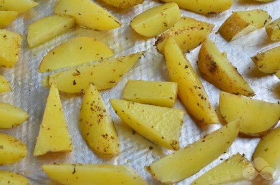 Rustic potatoes with parmesan: photo of recipe preparation, step 3