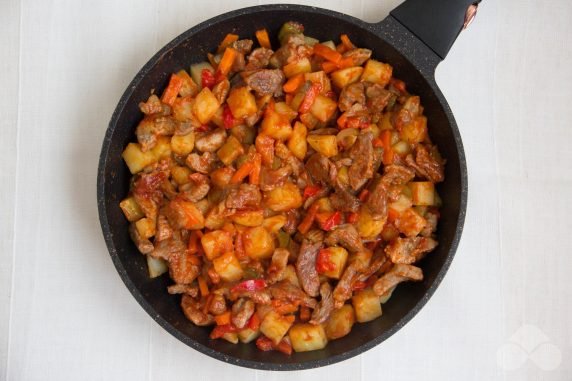 Azu with turkey in a frying pan: photo of recipe preparation, step 5