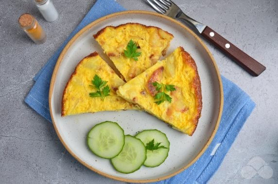 Omelet with potatoes in a slow cooker: photo of recipe preparation, step 9