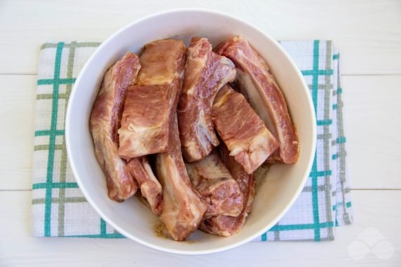 Pork ribs with soy sauce, mustard and honey: photo of recipe preparation, step 2