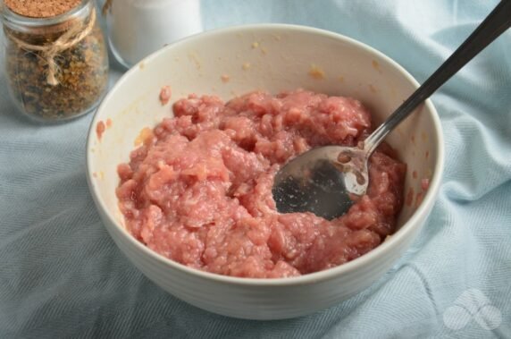 Turkey cutlets with mashed potatoes: photo of recipe preparation, step 4