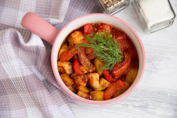 Stew with pork and paprika in pots – a simple and delicious recipe with photos (step by step)