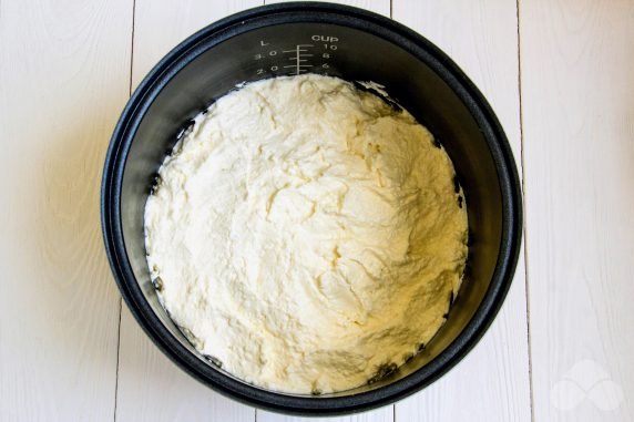 Coconut curd casserole: photo of recipe preparation, step 4