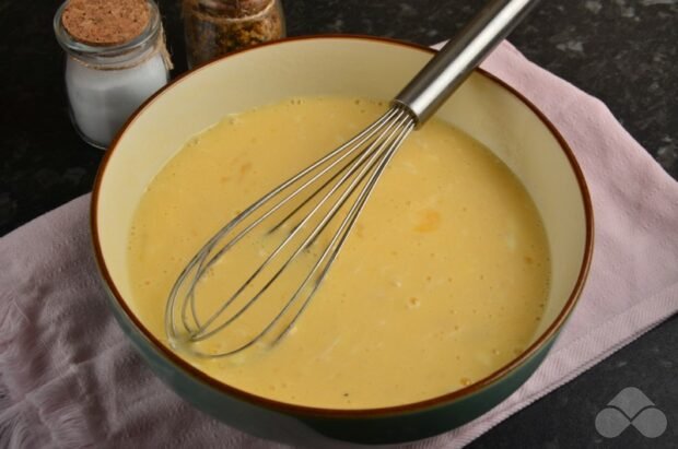 Omelet with cauliflower, broccoli and brie cheese: photo of recipe preparation, step 3