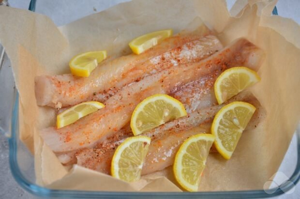 Pollock fillet in the oven: photo of recipe preparation, step 5