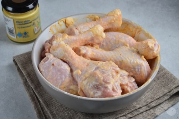 Chicken drumsticks in an air fryer: photo of recipe preparation, step 4