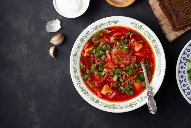 Ukrainian borscht with lard