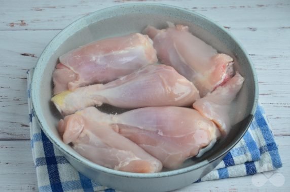 Homemade chicken pilaf: photo of recipe preparation, step 1